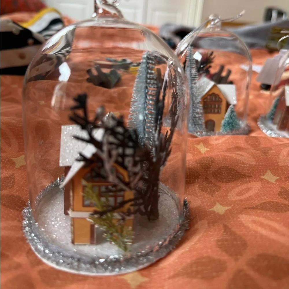 NWT - Holiday Cabin Cloche Ornament